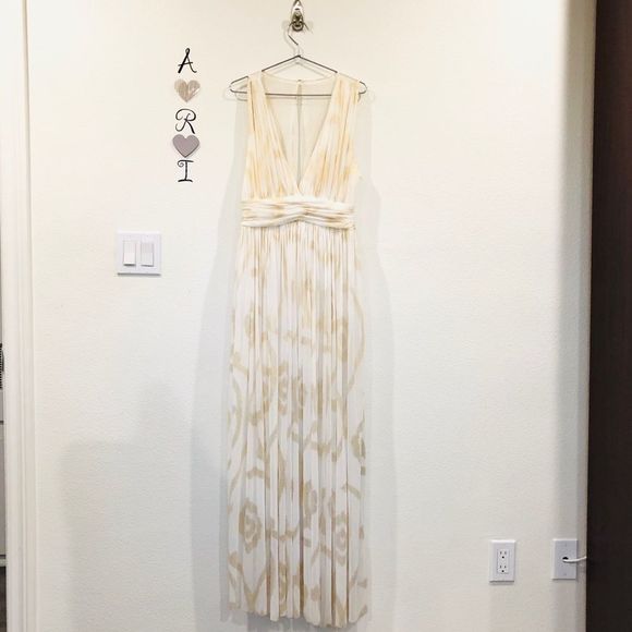 Empire waist with low v-neck - Picture 1 of 8